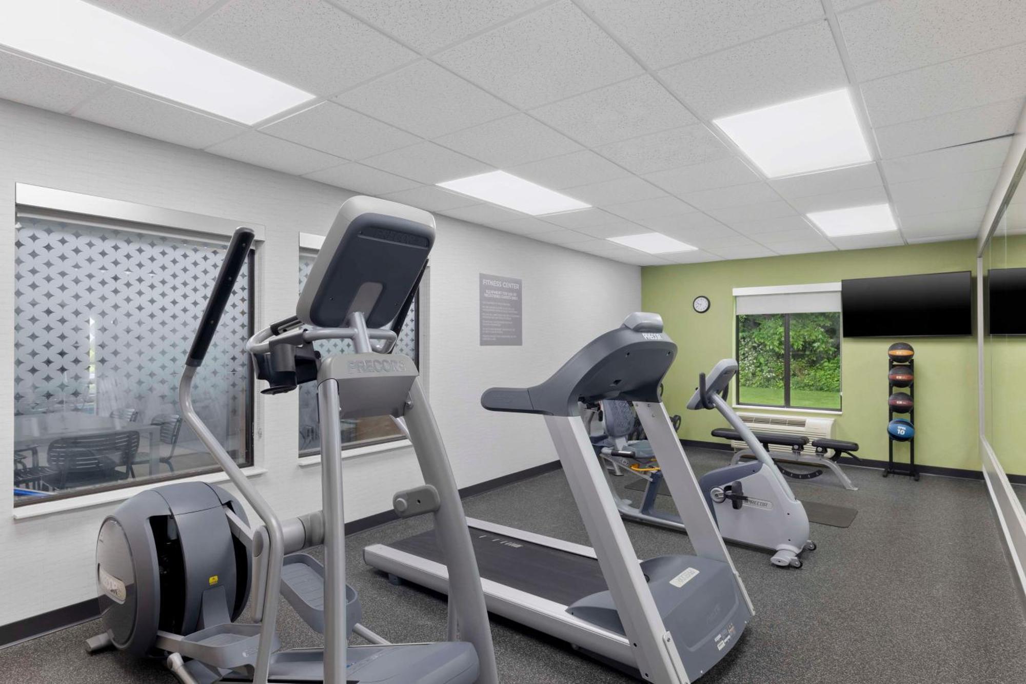 Spark By Hilton Newcomerstown Exterior photo